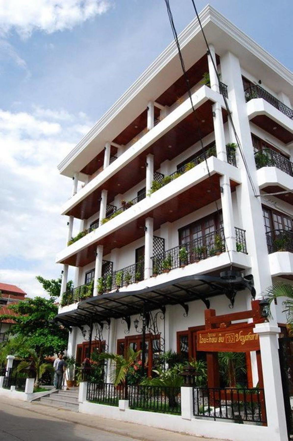 Vayakorn Inn Vientiane Esterno foto
