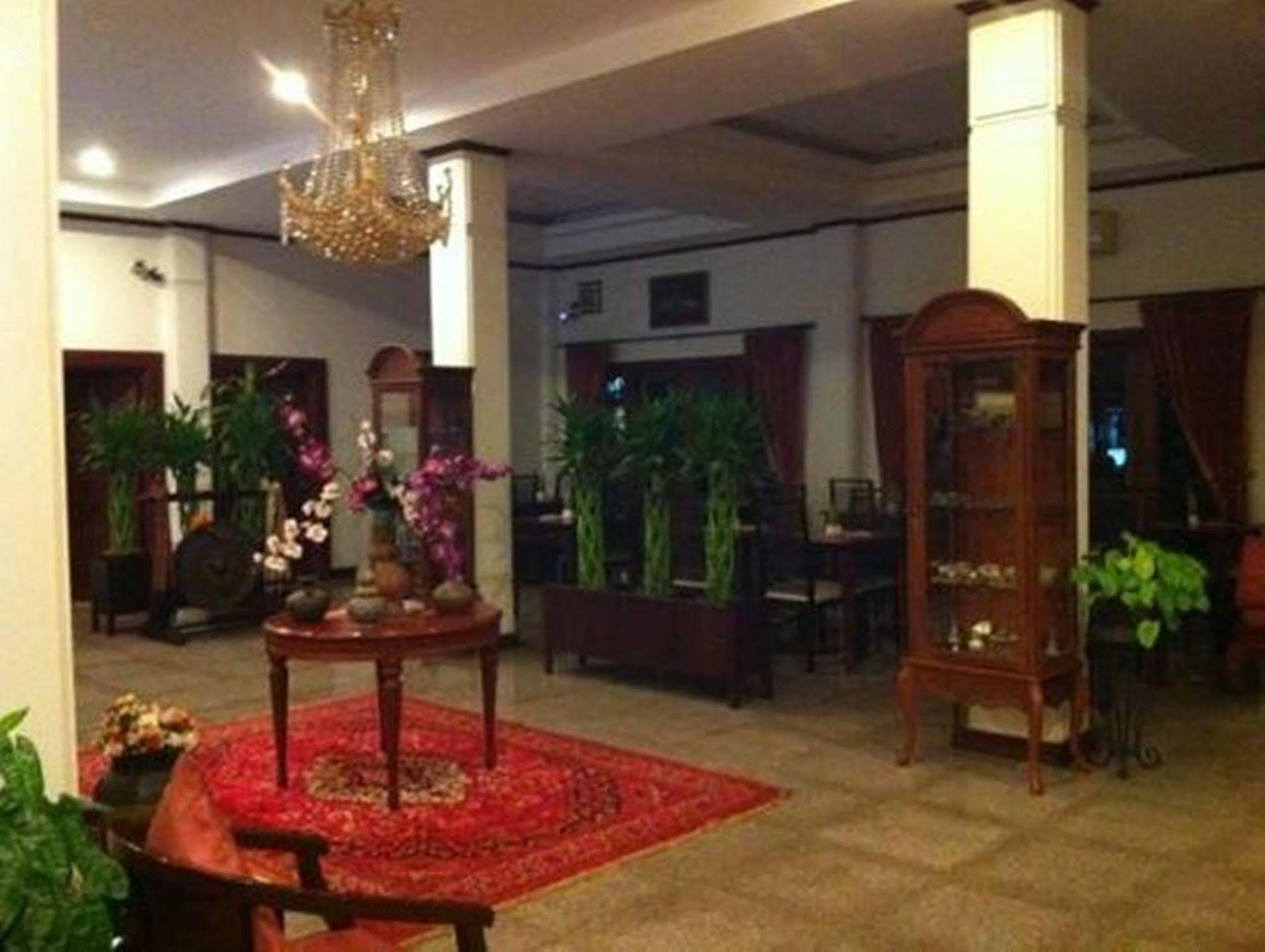 Vayakorn Inn Vientiane Esterno foto
