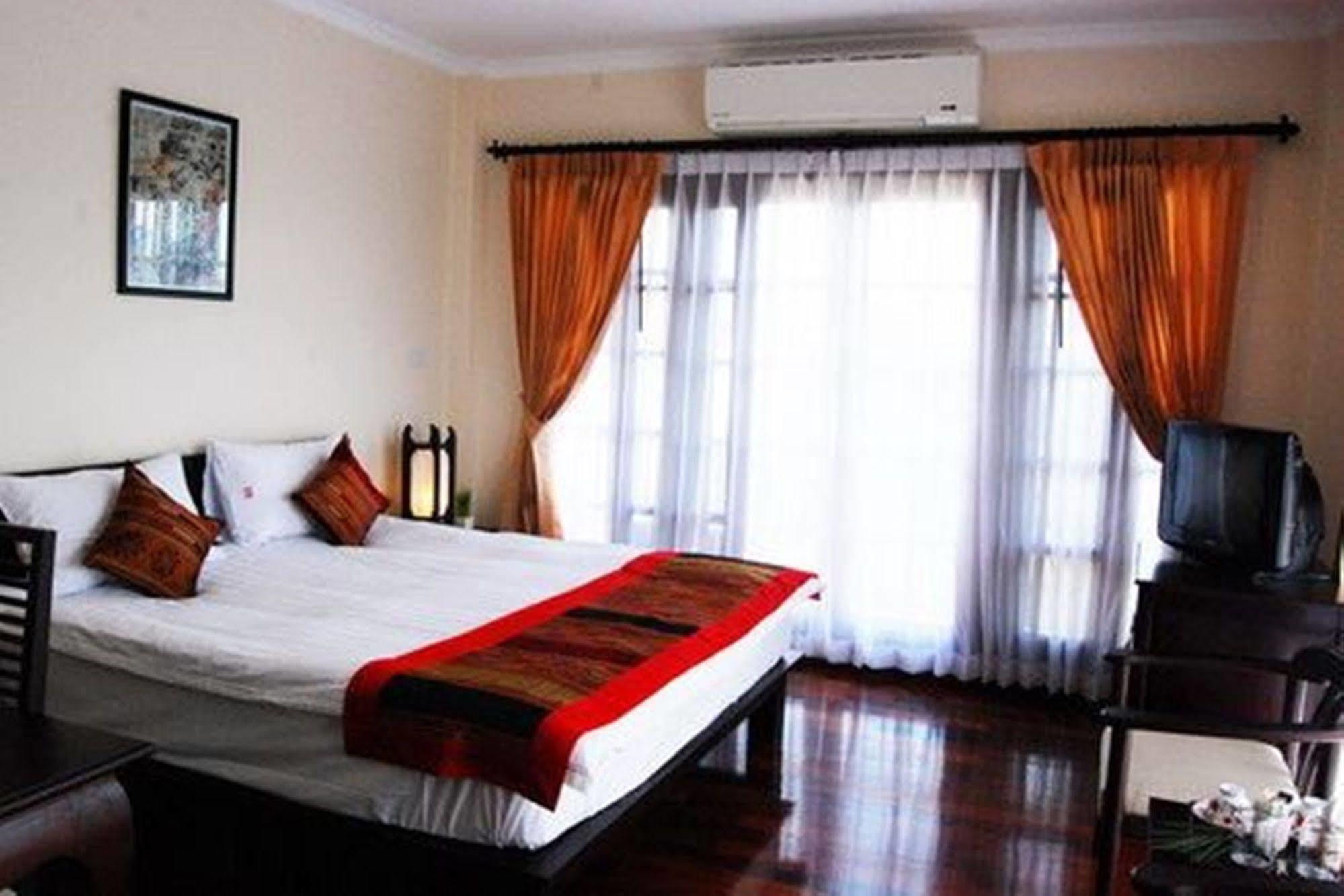 Vayakorn Inn Vientiane Esterno foto