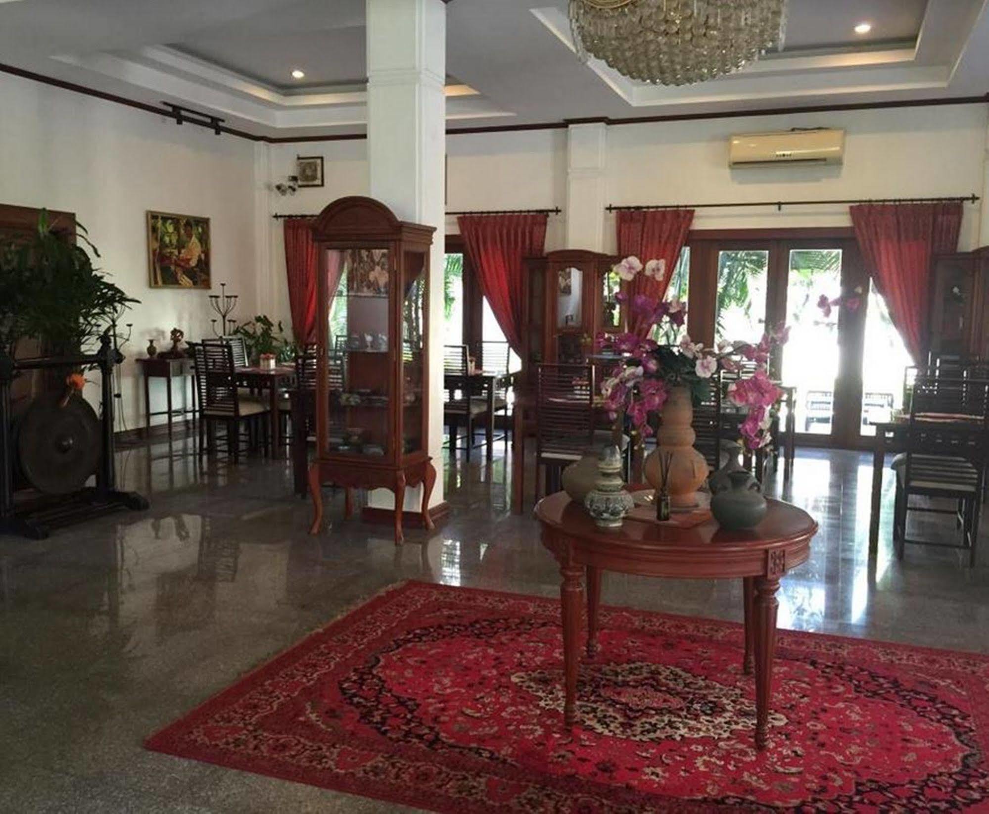 Vayakorn Inn Vientiane Esterno foto